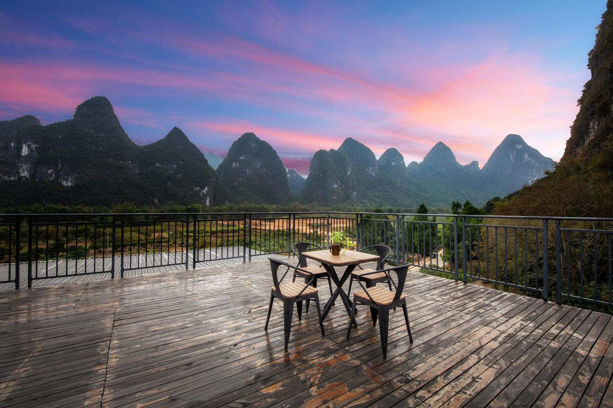 Leisure Courtyard Hotel Yangshuo-Free Shuttle Bus To Yangshuo Station Stay 2 Nights One Way Εξωτερικό φωτογραφία