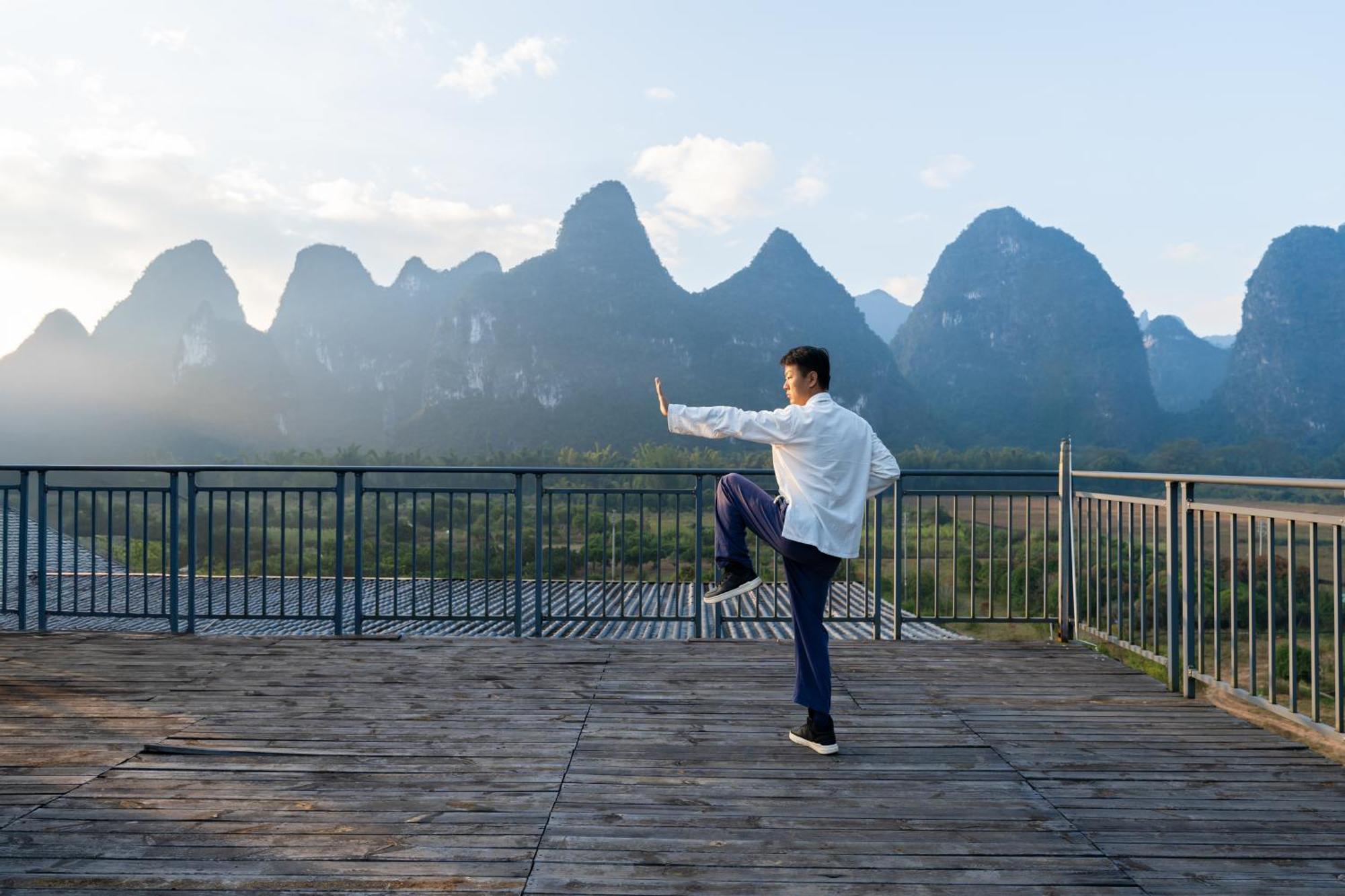 Leisure Courtyard Hotel Yangshuo-Free Shuttle Bus To Yangshuo Station Stay 2 Nights One Way Εξωτερικό φωτογραφία