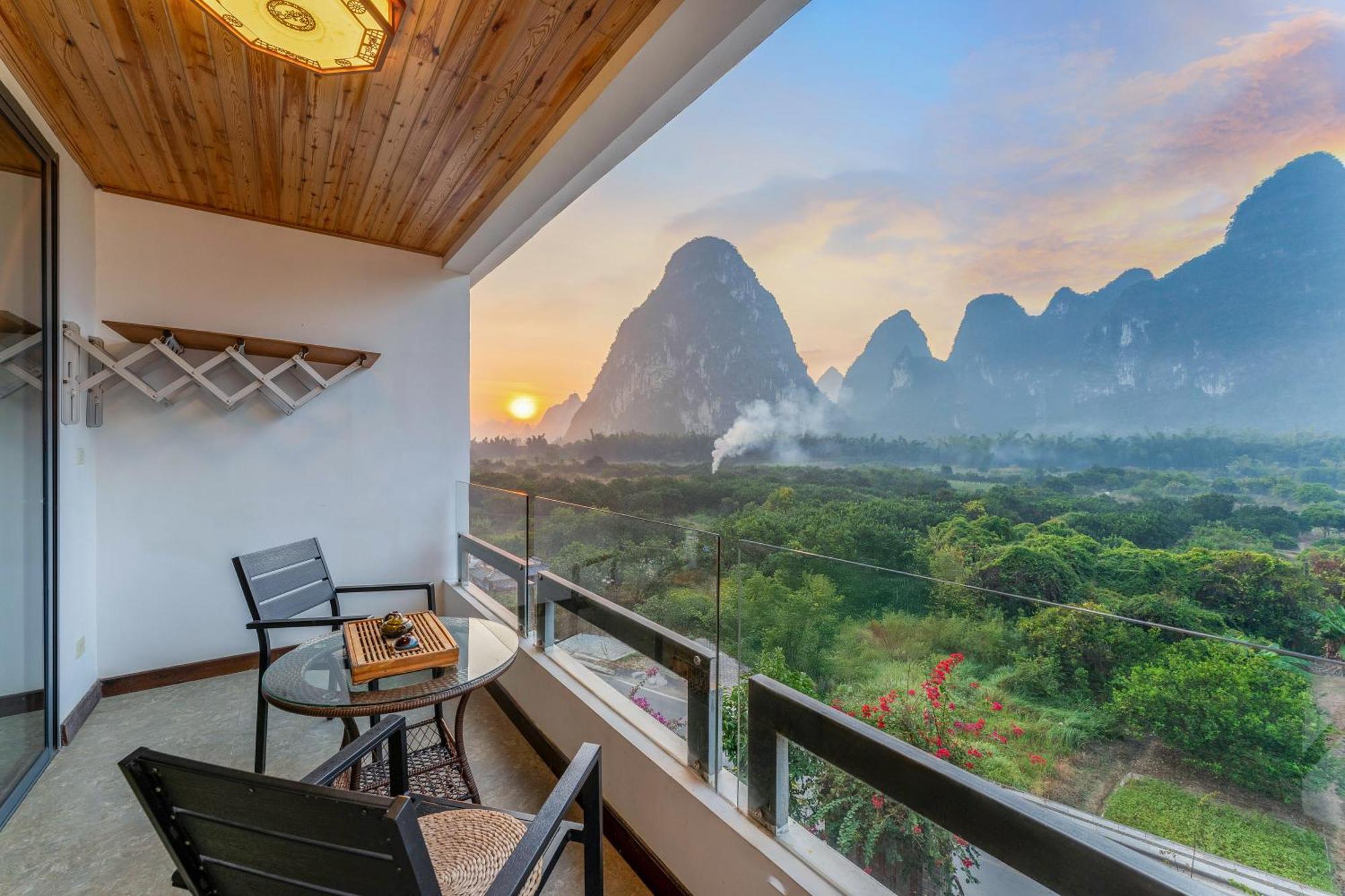 Leisure Courtyard Hotel Yangshuo-Free Shuttle Bus To Yangshuo Station Stay 2 Nights One Way Εξωτερικό φωτογραφία