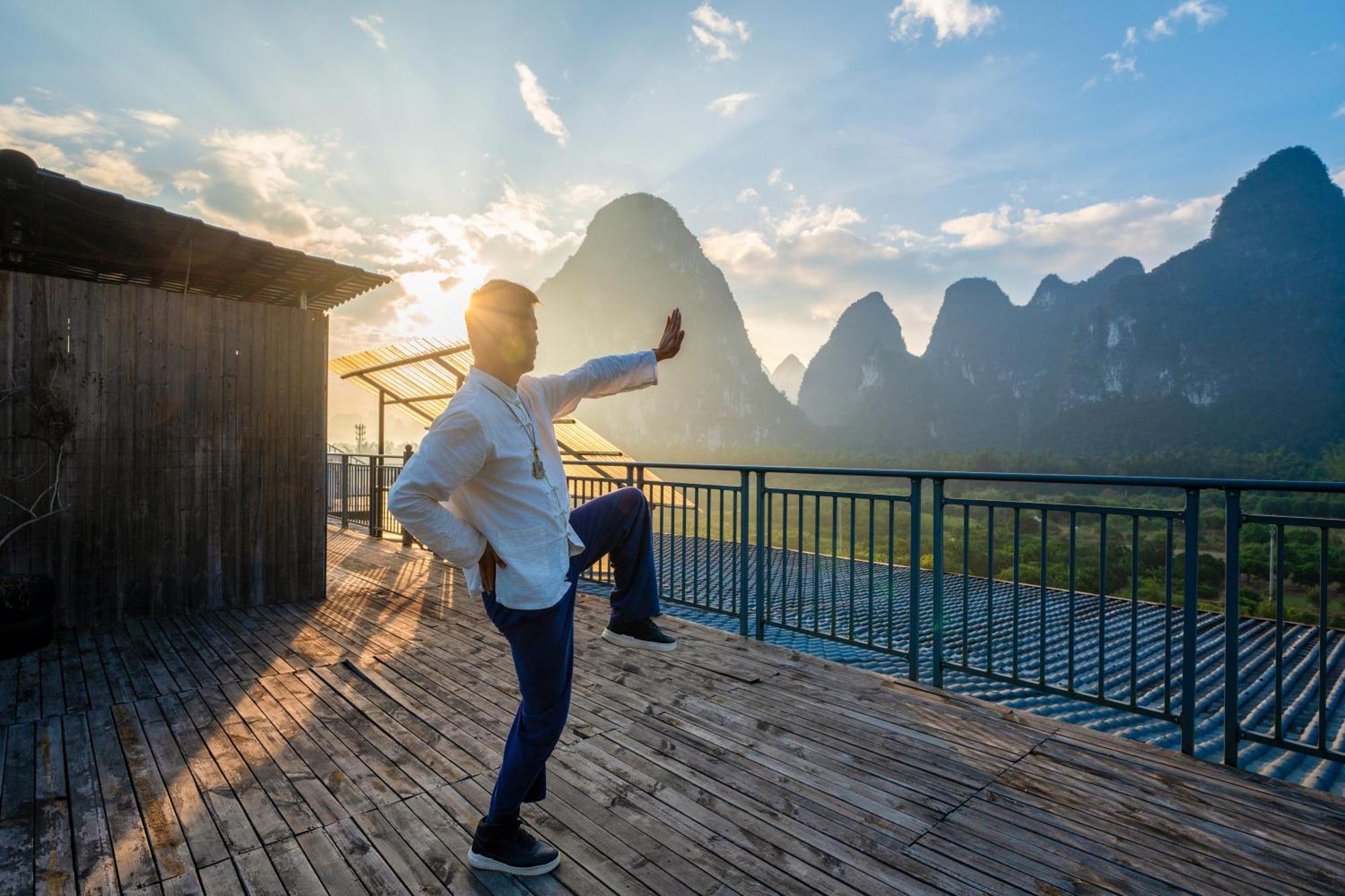 Leisure Courtyard Hotel Yangshuo-Free Shuttle Bus To Yangshuo Station Stay 2 Nights One Way Εξωτερικό φωτογραφία