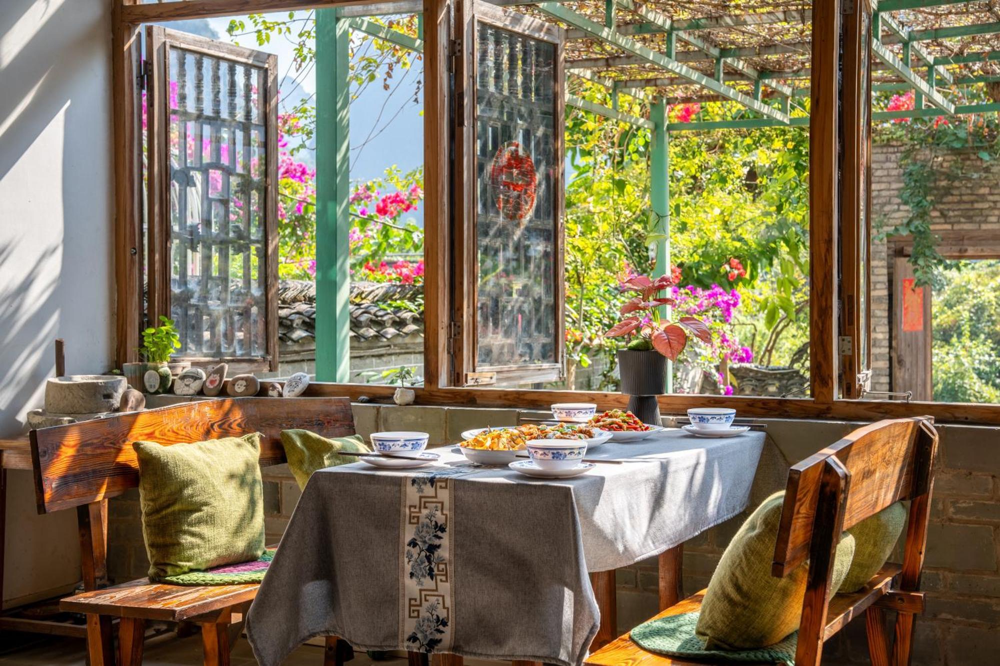 Leisure Courtyard Hotel Yangshuo-Free Shuttle Bus To Yangshuo Station Stay 2 Nights One Way Εξωτερικό φωτογραφία