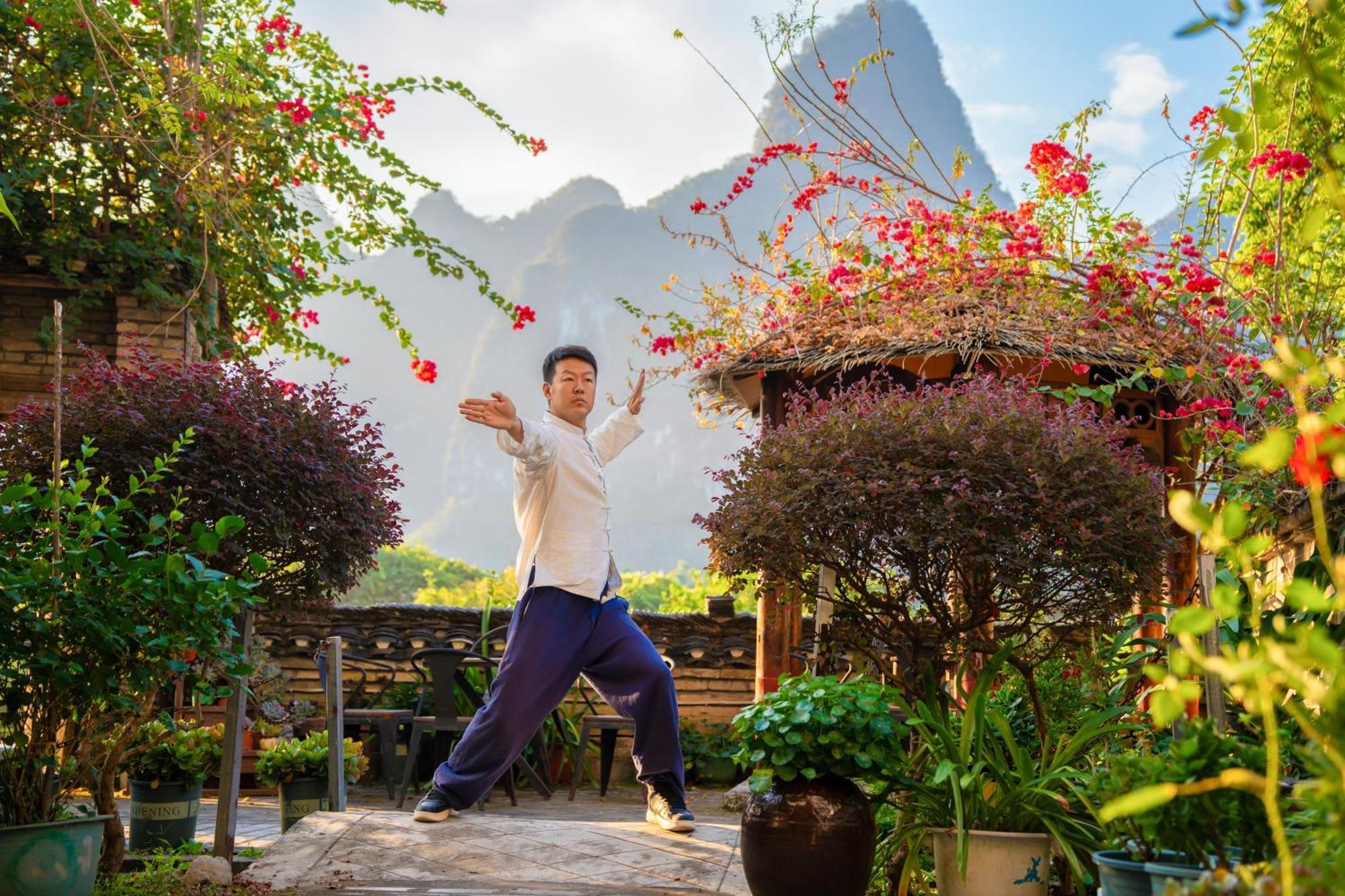 Leisure Courtyard Hotel Yangshuo-Free Shuttle Bus To Yangshuo Station Stay 2 Nights One Way Εξωτερικό φωτογραφία
