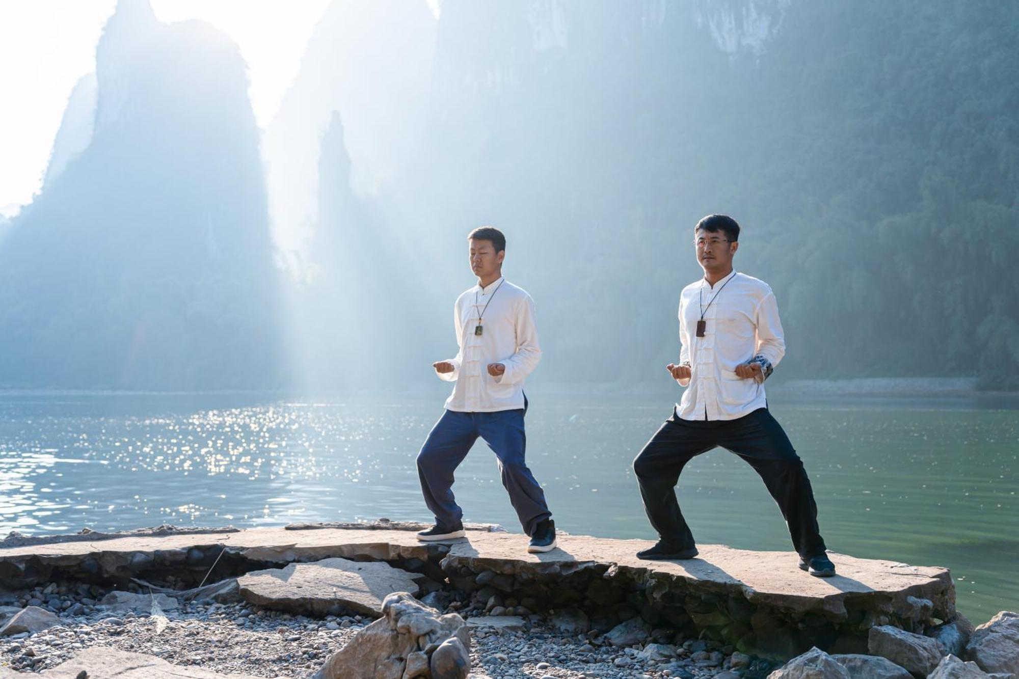 Leisure Courtyard Hotel Yangshuo-Free Shuttle Bus To Yangshuo Station Stay 2 Nights One Way Εξωτερικό φωτογραφία
